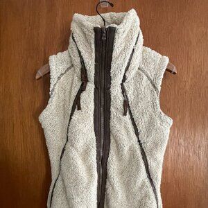 Kuhl Womens Fur Fleece Flight Vest - Small